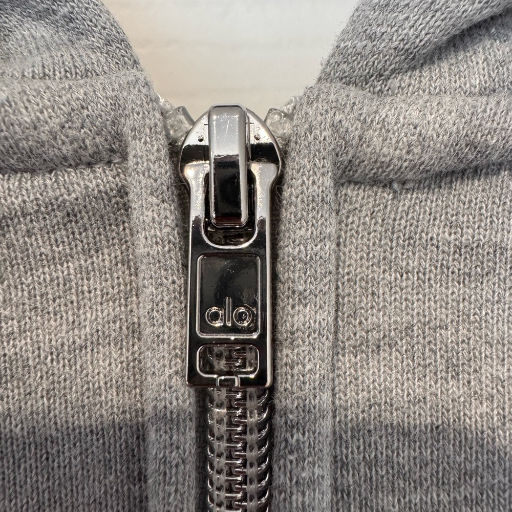 Auth.✅ ALO Yoga Accolade Full Zip in “Athletic Heather Grey” Size Large🩶 - Picture 4 of 11